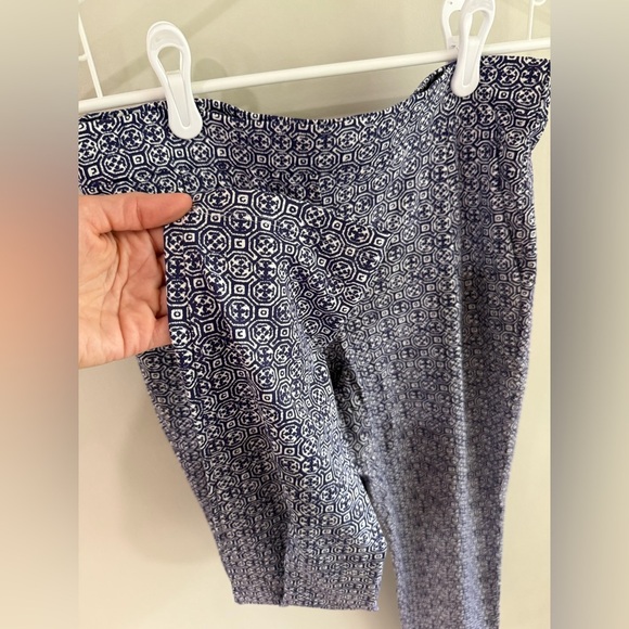 J. McLaughlin Navy Blue/White Patterned Pants - Size Small - Picture 5 of 10
